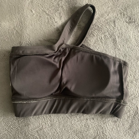 Amazon grey sport bras - Picture 5 of 5